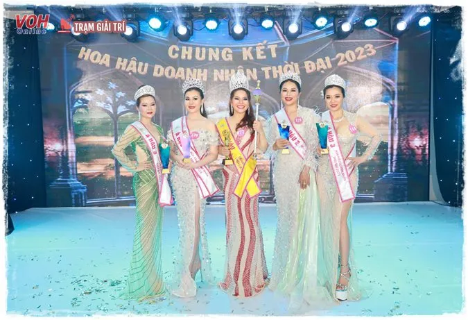 Doanh nhân Lê Thị Thắm đăng quang Hoa hậu Doanh nhân Thời đại 2023 2