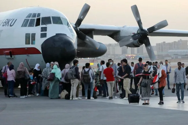 Giao tranh tại Sudan: Hàng chục ngàn công dân nước ngoài được sơ tán 1