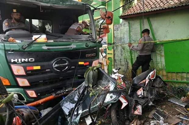 Tin thế giới sáng 28/4: Mỹ yêu cầu Iran thả tàu dầu bị bắt | Trung Quốc phản đối Mỹ điều tàu ngầm hạt nhân 