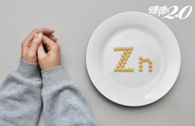 Dấu hiệu nào cho biết cơ thể đang bị thiếu kẽm? 1
