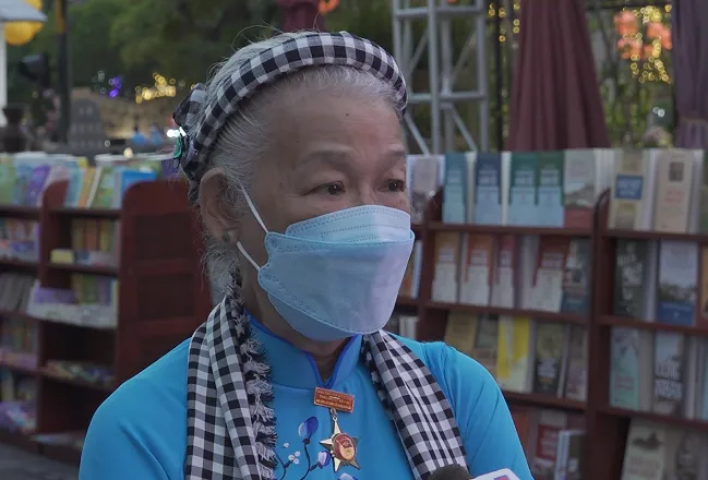 Người đi dọc Việt Nam vẽ chân dung hàng ngàn mẹ Việt Nam Anh hùng 1