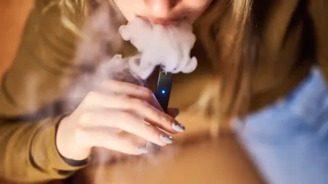 Australia sẽ cấm nhập khẩu thuốc lá điện tử không kê đơn, 1