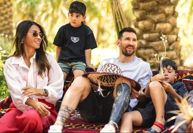 Messi là đại sứ du lịch của Ả Rập Xê-út. Ảnh: Internet