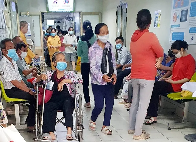 4 ngày nghỉ lễ, khám bệnh và cấp cứu hơn 270 ngàn người 1