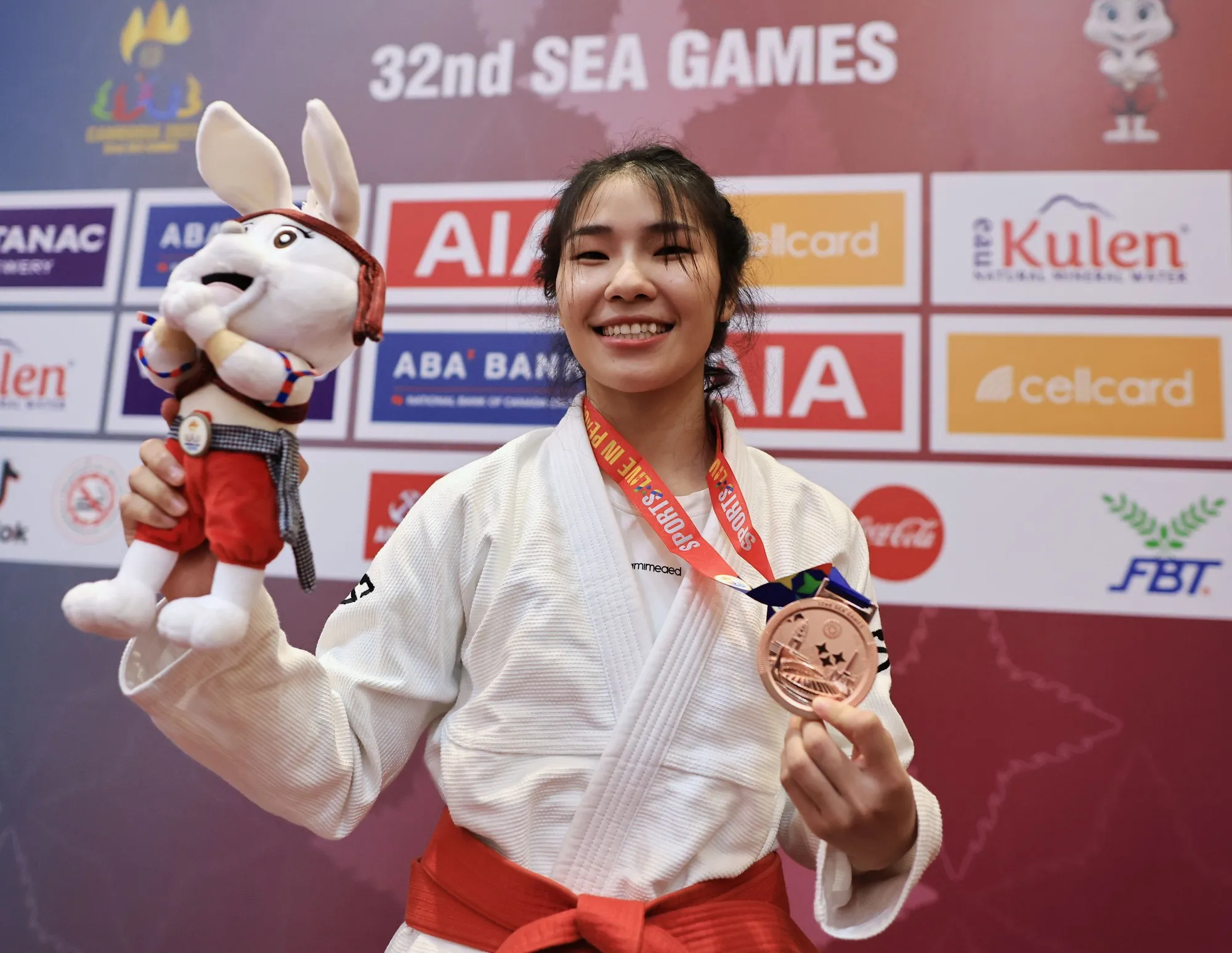 VĐV Jujitsu Việt Nam chấn thương, nén đau giành HCĐ SEA Games 32