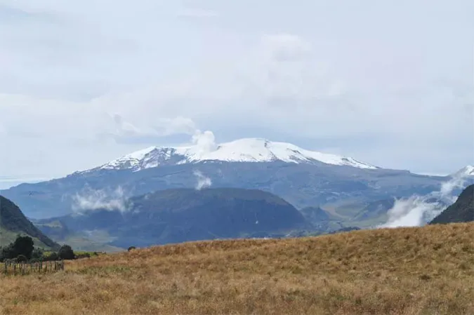Cảnh báo núi lửa Nevado del Ruiz có dấu hiệu “tỉnh giấc” 1