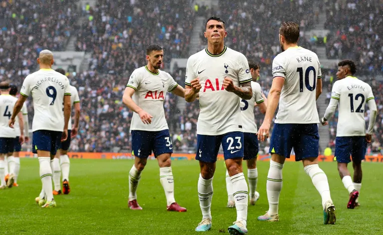 Tottenham tiếp tục bám đuổi top 4 sau trận thắng Crystal Palace