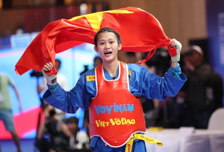 VĐV Đỗ Phương Thảo giúp vovinam Việt Nam có tấm HCV thứ hai