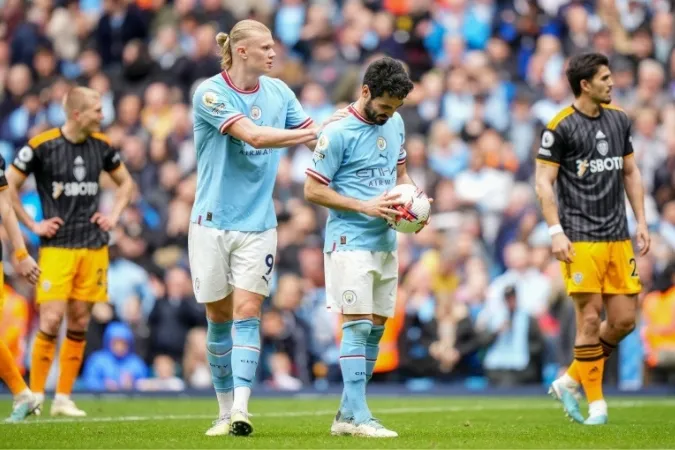 Haaland suýt báo hại Man City, Pep Guardiola tỏ ra khó chịu 1