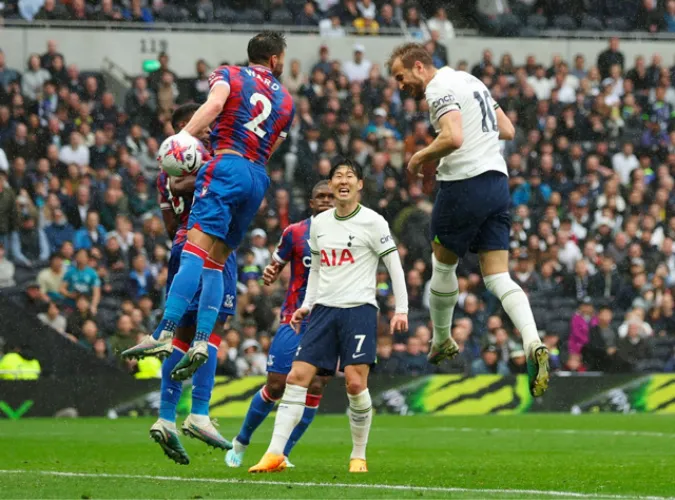 Harry Kane lại ghi bàn, phá kỷ lục của Rooney 1