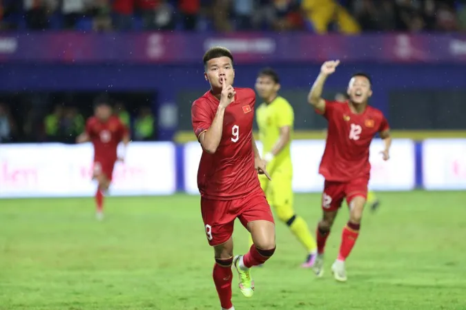 U22 Việt Nam thắng thuyết phục Malaysia, thẳng tiến vào bán kết 2
