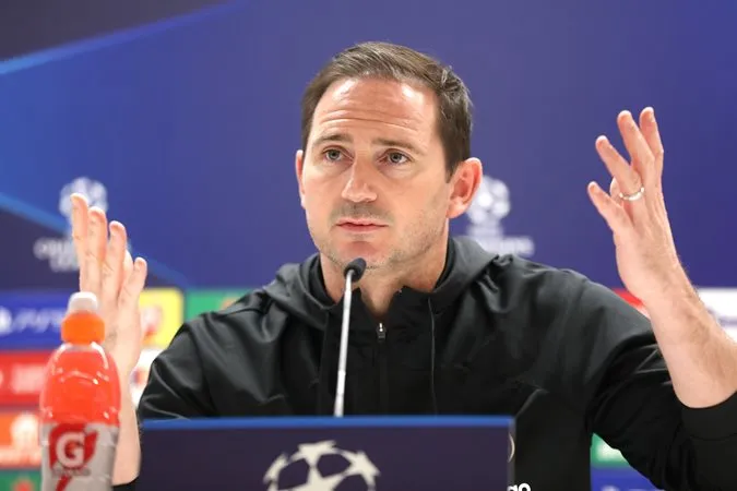 Frank Lampard bị chỉ trích khi có chuỗi kết quả thất vọng - Ảnh: Internet