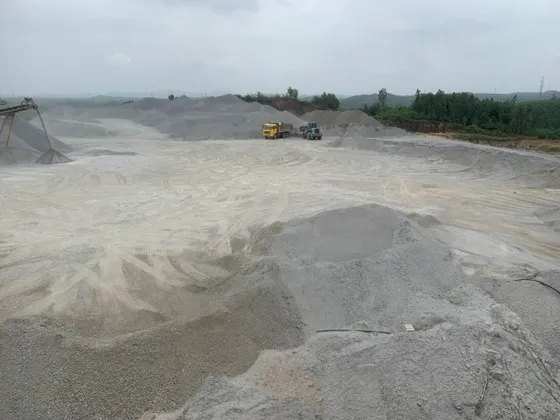 Sở Xây dựng Quảng Ngãi: Dùng đá mi bụi san lấp mặt bằng là chưa cần thiết 1