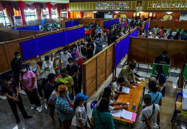 Cử tri Thái Lan bỏ phiếu sớm một tuần trước cuộc bầu cử chính thức 1