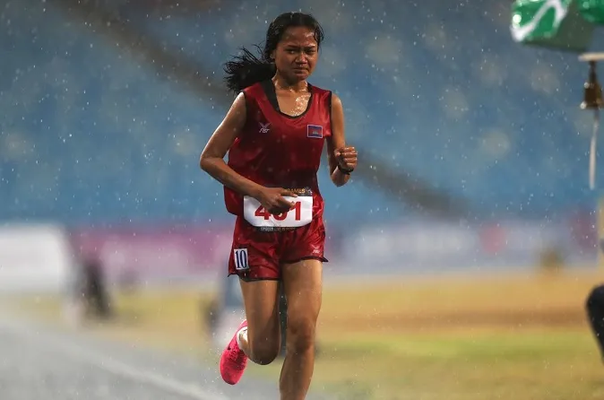 Bou Samnang và những giọt nước mắt trong mưa, bất ngờ phần thưởng lớn