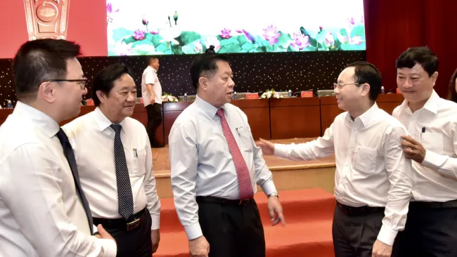 Triển khai quy định mới về quản lý và phát triển báo chí, xuất bản 1