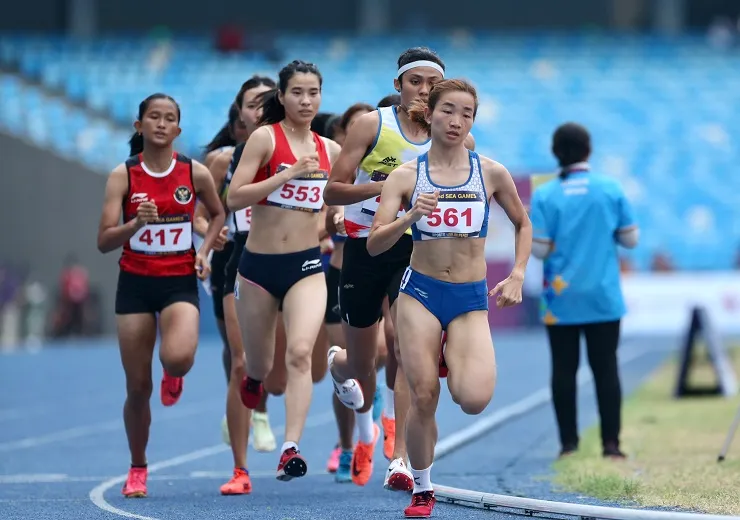 Nguyễn Thị Oanh làm nên lịch sử, nhận thưởng khủng với hat-trick vàng