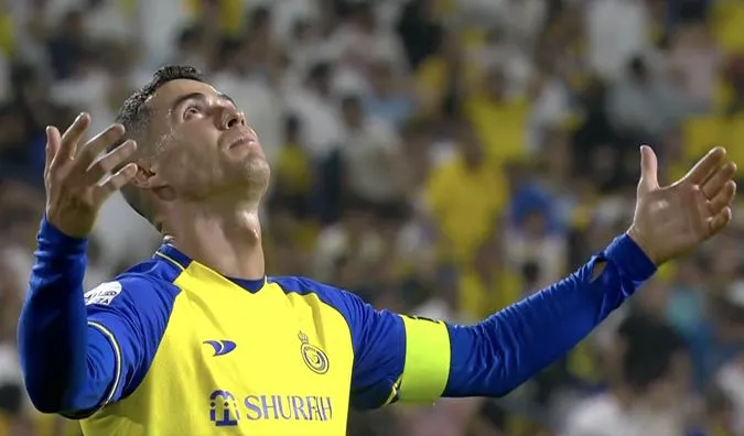 Ronaldo bất lực trong việc giúp Al-Nassr có được danh hiệu - Ảnh: Internet