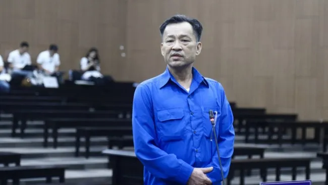 Cựu chủ tịch UBND tỉnh Bình Thuận lãnh 5 năm tù 1