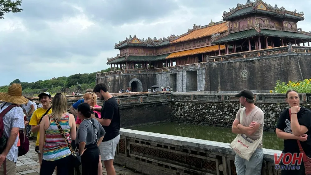 Tạo thuận lợi thu hút khách du lịch quốc tế đến Việt Nam