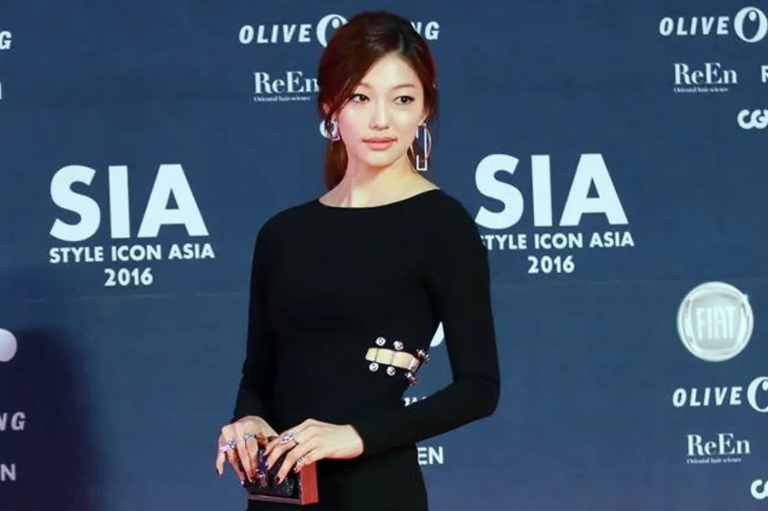  Lee El giờ đây được đánh giá là 