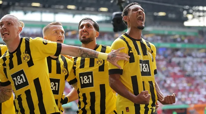 Dortmund nắm quyền tự quyết trong cuộc đua vô địch với Bayern Munich