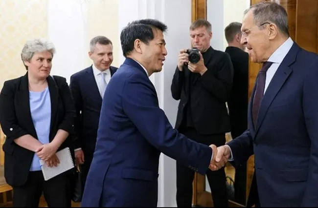 Trung Quốc thúc đẩy đối thoại giải quyết xung đột Nga-Ukraine 1