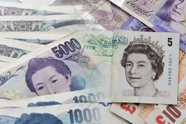 Tỷ giá ngoại tệ hôm nay 30/5/2023: USD giảm nhẹ, bảng Anh và yên Nhật tăng 1