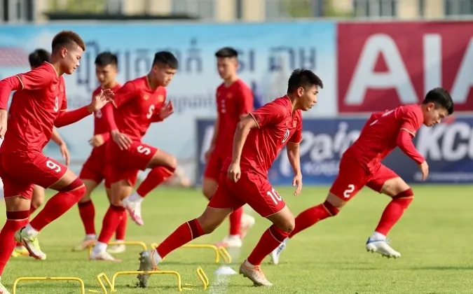 U23 Việt Nam chuẩn bị cho vòng loại U23 châu Á 2024 với nhân tố lạ