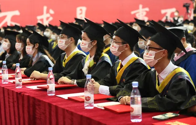 Số lượng thí sinh thi đại học tại Trung Quốc tăng kỷ lục 1