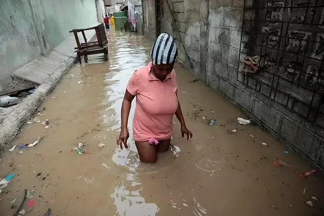 Lũ lụt tại Haiti khiến 42 người chết và 11 người mất tích 1