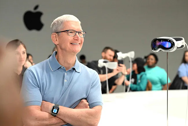 Tim Cook bị chỉ trích vì không đeo "Vision Pro" trong sự kiện ra mắt sản phẩm mới 1