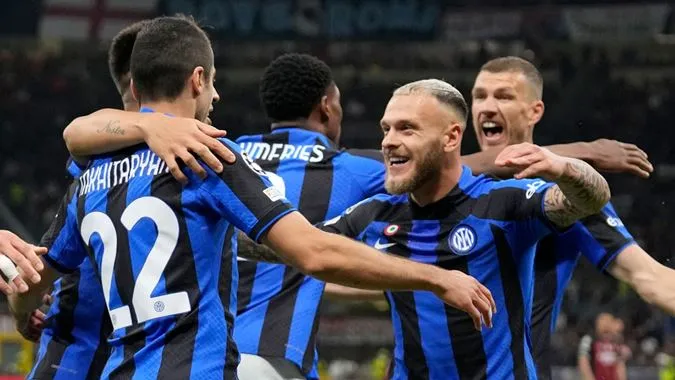 Inter Milan đang muốn phá mộng ăn 3 của Man City - Ảnh: Internet