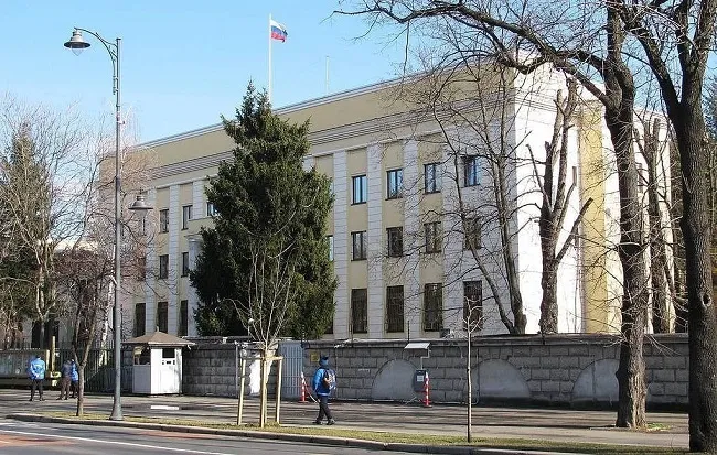 Romania cắt giảm nhân viên tại Đại sứ quán Nga 1