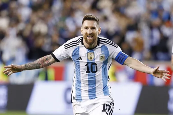 Messi cập bến Inter Miami - Ảnh: Internet