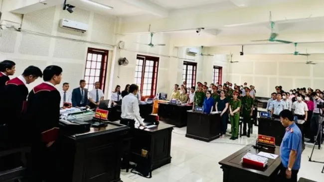 Nguyên GĐ Trung tâm GDTX ở Nghệ An hầu tòa phúc thẩm 1