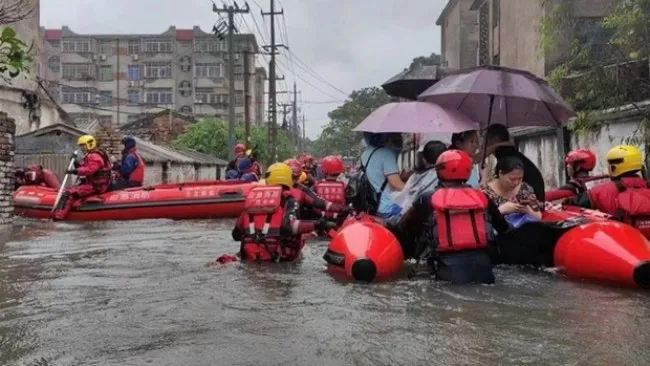 Mưa bão hoành hành khiến 3 người thiệt mạng tại Trung Quốc 1