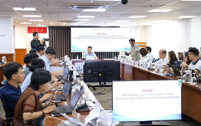 TPHCM sẽ chấn chỉnh việc cấp giấy nghỉ bệnh hưởng BHXH 1