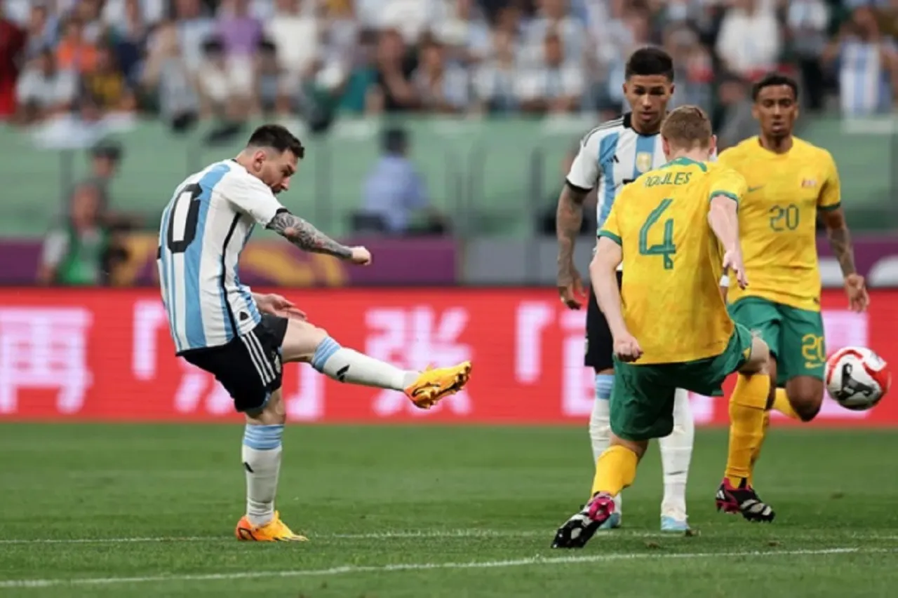 Messi tiếp tục tỏa sáng giúp Argentina thắng dễ Australia