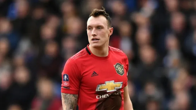 Phil Jones không còn là cầu thủ MU. Ảnh: Internet