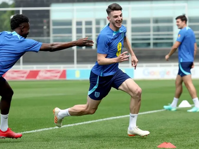 Man City đang lăm le cướp Declan Rice trước Arsenal - Ảnh: Internet