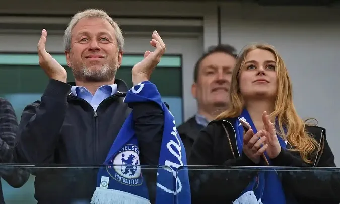 Tỷ phú Abramovich không đồng ý chuyển toàn bộ tiền bán Chelsea cho chỉ Ukraine. Ảnh: Internet