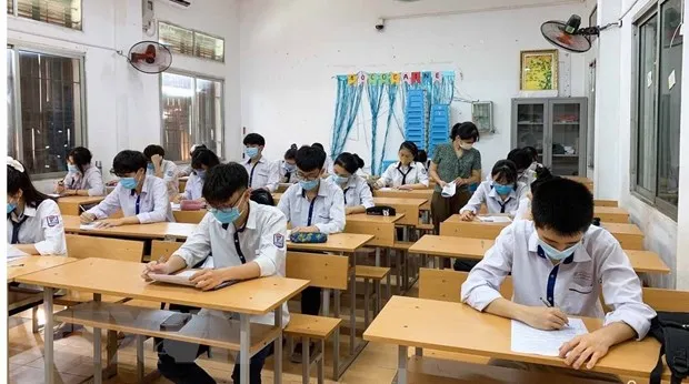 Điểm thi lớp 10 tại TPHCM: Hơn 2 ngàn thí sinh đạt điểm 10 môn tiếng Anh | nhiều nơi ồ ạt trả mặt bằng 1