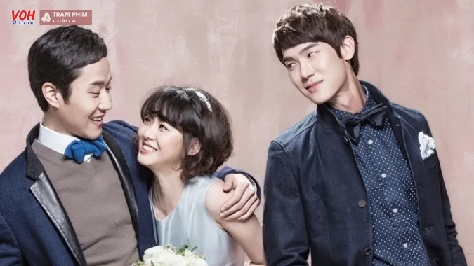 Go Ara, Jung Woo và Yoo Yeon Seok ở buổi chụp họa báo cho Lời Hồi Đáp 1994 