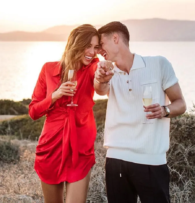 Bức ảnh thông báo kết hôn của Kepa một năm trước. Ảnh: @kepaarrizabalaga