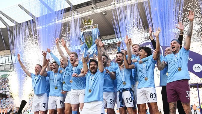 Man City xuất sắc vượt Arsenal lên ngôi Ngoại hạng Anh - Ảnh: Internet