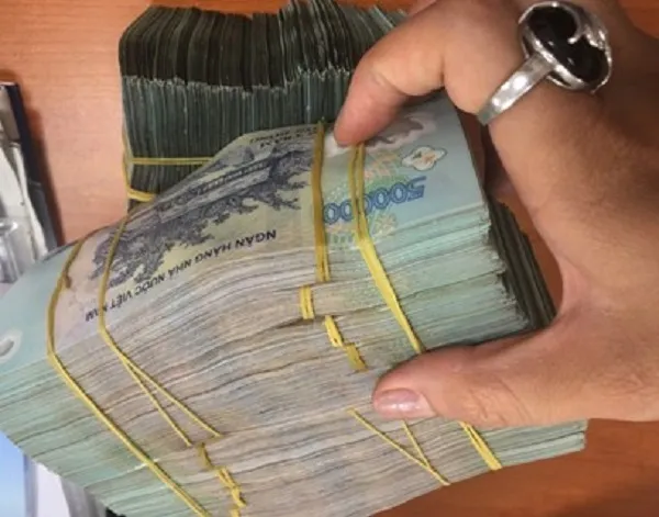 Vờ trúng số cho tiền cụ già, chiếm đoạt hàng trăm triệu 1