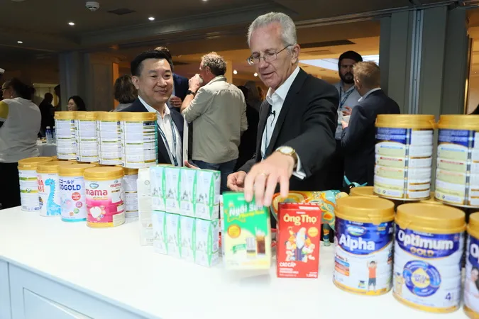 Vinamilk – thương hiệu sữa Việt Nam đầu tiên được gắn 3 sao về “Vị ngon thượng hạng” 6