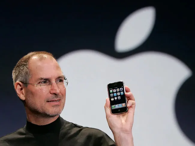 Chiếc iPhone đời đầu fullbox từ năm 2007 đang được đấu giá lên đến hơn 2,3 tỷ đồng 1