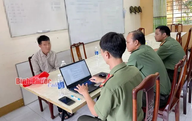 Nam thanh niên bị phạt 5 triệu vì livestream diễn tập chữa cháy nhưng giật tít 